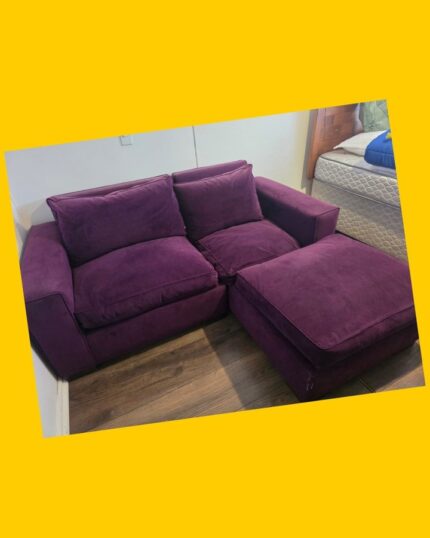 Sofá seccional morado