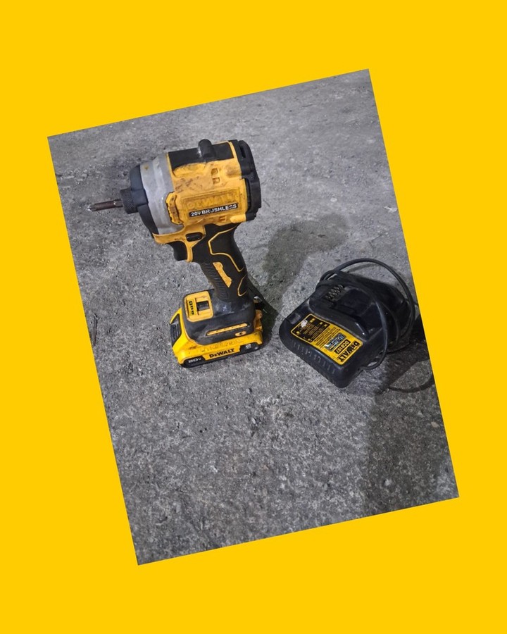 Atornillador +bateria y cargador DEWALT