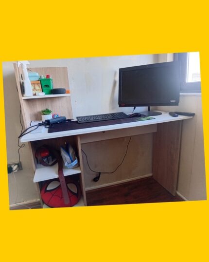 Escritorio juvenil