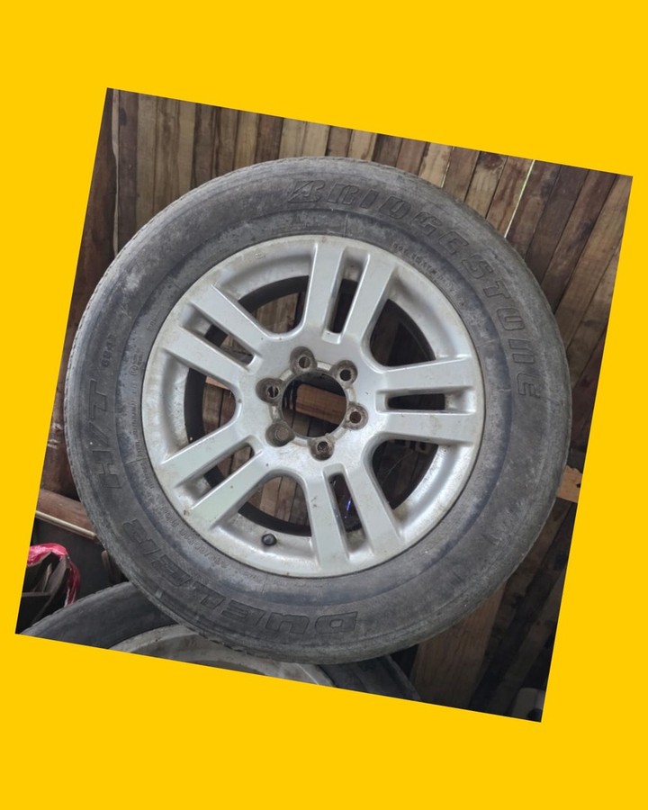 Juego de llantas Toyota 4Runner aro 18 con neumaticos