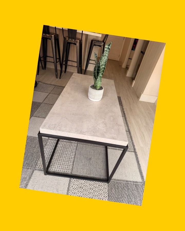 Mesa de centro tipo mármol