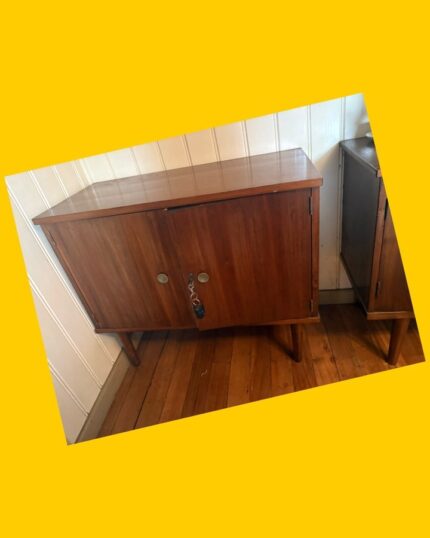 Mueble madera nativa de lingue