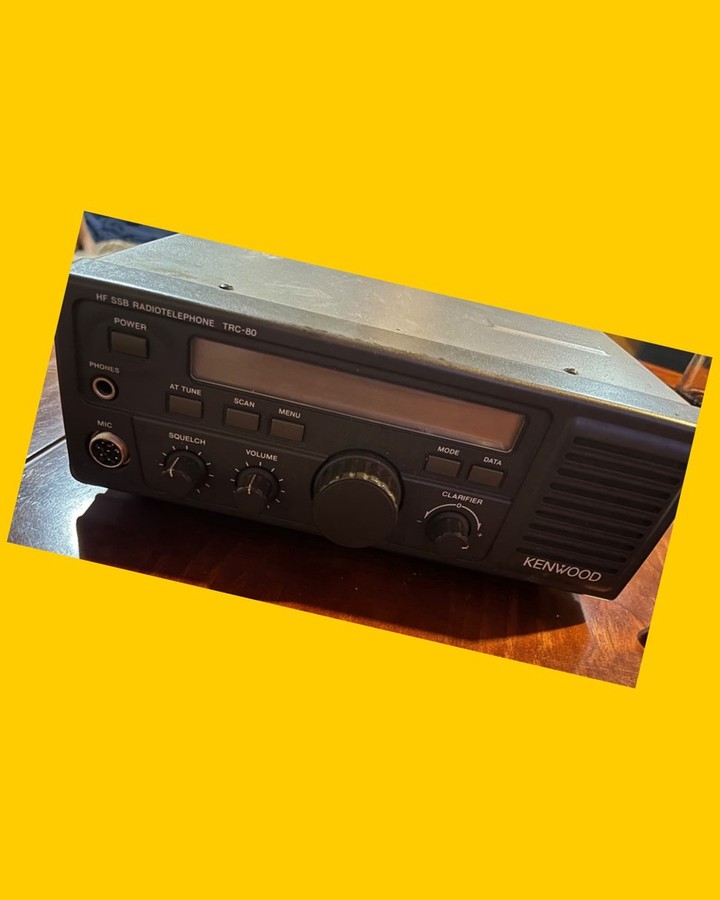 Radio banda corrida Kenwood