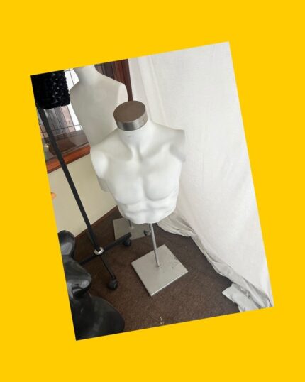 Torso masculino de maniquí